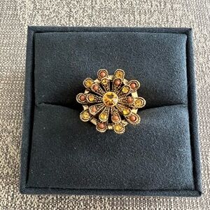 Gold and Amber gold tone ring -sz7 NWOT
